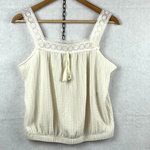 Derek Heart Top Women's Medium Off‎ White Chic Tasseled Eyelet Lace Straps